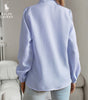 Blusa R. Lauren con Volantes – Estructura Suave y Clásico Botón